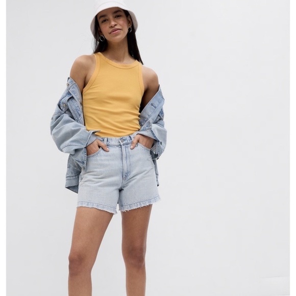 GAP Pants - NWT Gap 4” High Rise Stride Shorts